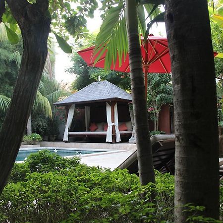 Villa Varuna Legian Zewnętrze zdjęcie