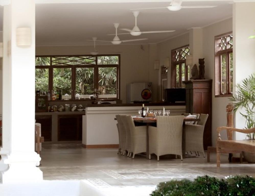 Villa Varuna Legian Pokój zdjęcie