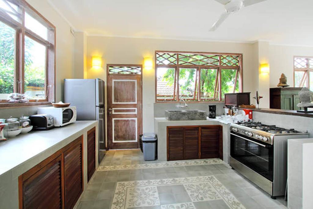 Villa Varuna Legian Pokój zdjęcie