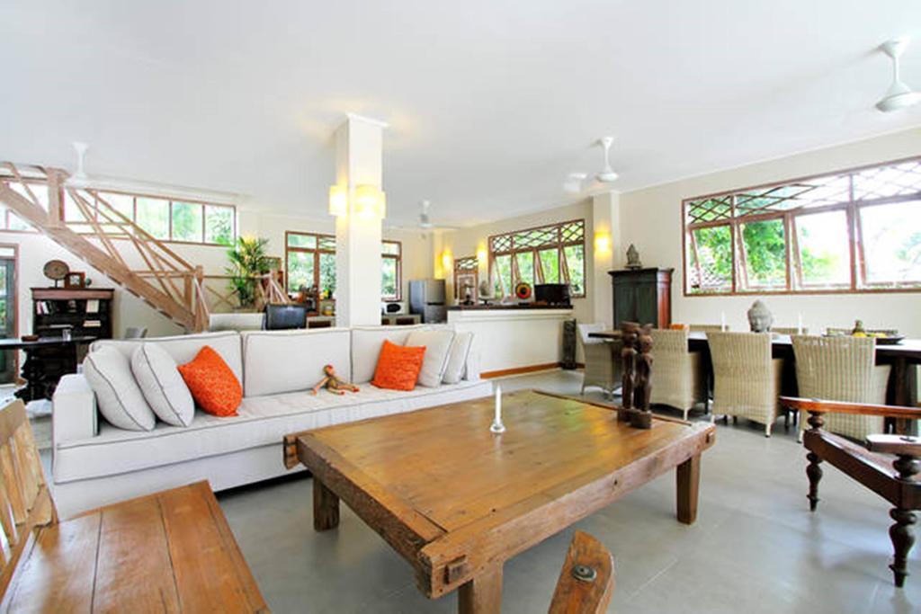 Villa Varuna Legian Pokój zdjęcie